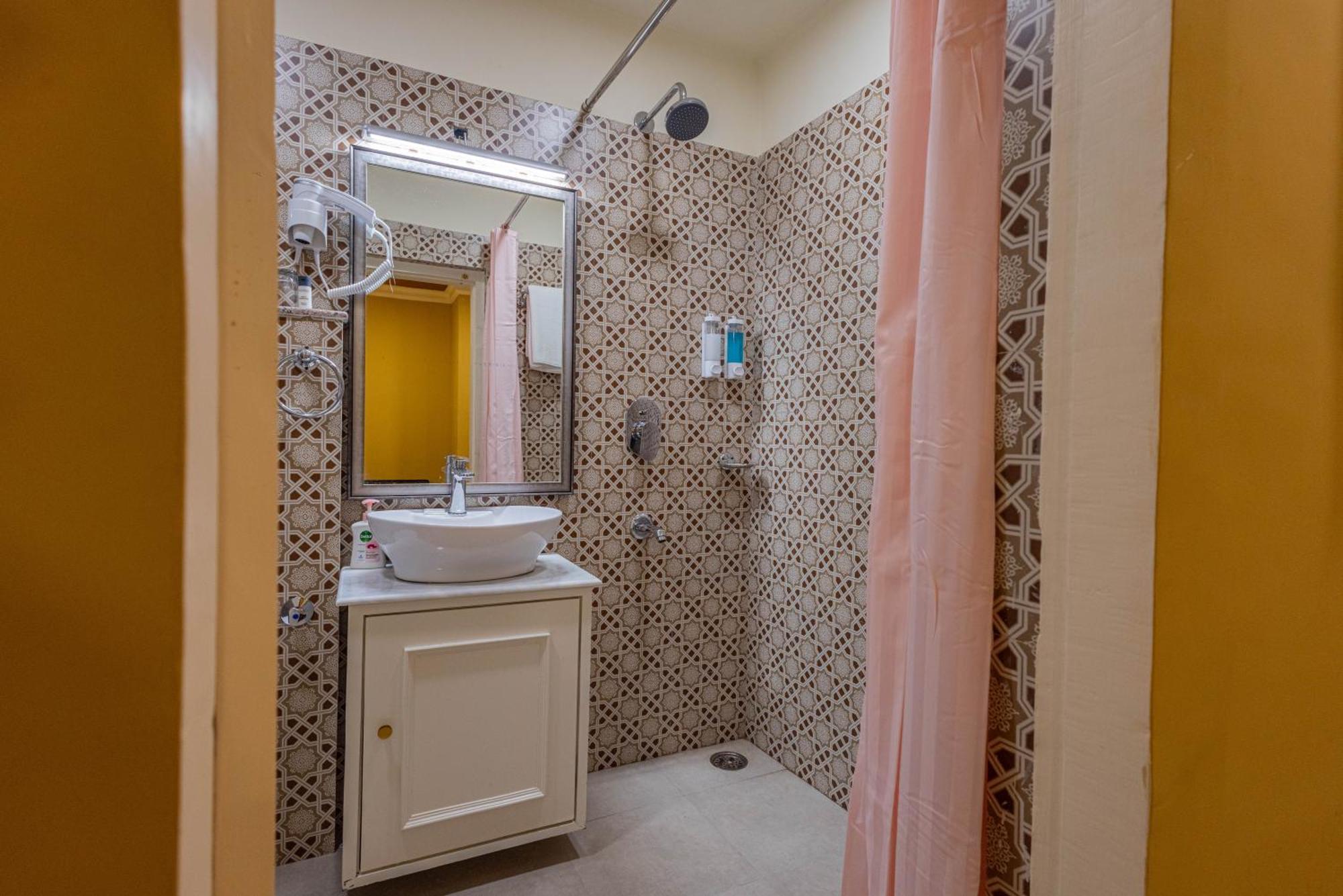 Hotel Sheel Mahal- Near Hawa Mahal Dźajpur Zewnętrze zdjęcie
